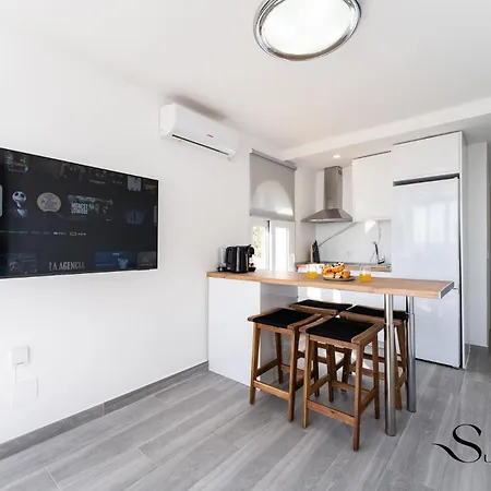 Alamos Beachfront Bliss Sea View Retreat 토레몰리노스