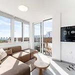 Alamos Beachfront Bliss Sea View Retreat Торремолінос